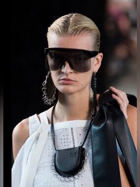 Oversized Wrap Around D Frame Shield Maximalist Punk Retri Visor Sport Sunglasse